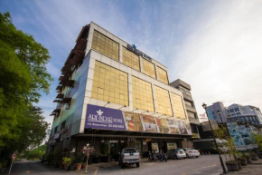 Отель Sri Indar Hotel  Bukit Mertajam
